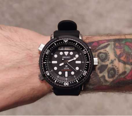 Seiko Prospex Arnie Re-Issue Solar Divers 200m Black SNJ025P1 - First Class  Watches™ IRL